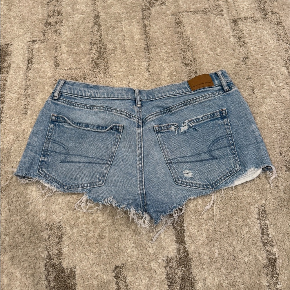 American Eagle Low Rise Shorts - Picture 3 of 5